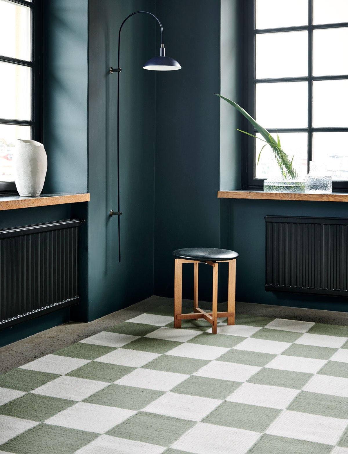 Squares Matta Vit / Grön med en rund pall