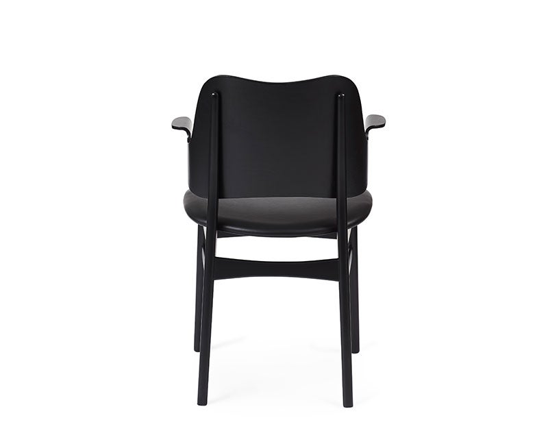 gesture-black-lack-seat-black-leather-2-warm-nordic