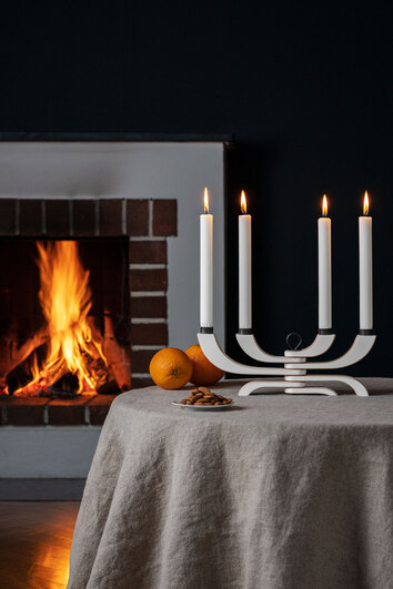 Nordic-Light-Ljusstake-Vit-Miljo_1