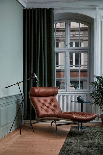 CARRONADE-Floor-Low-Black_8