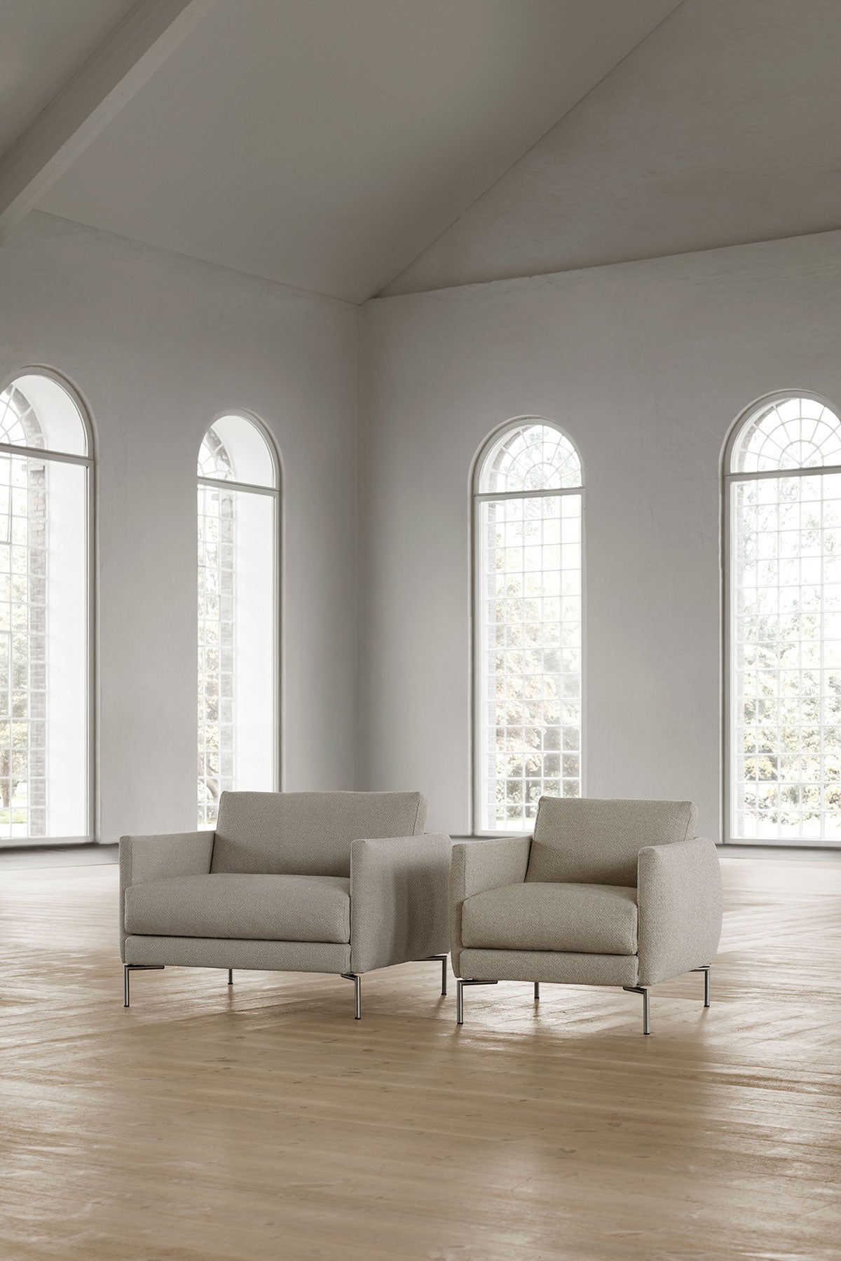 Juul-911-Chair-72x90-97x90-Drum-07-Lifestyle