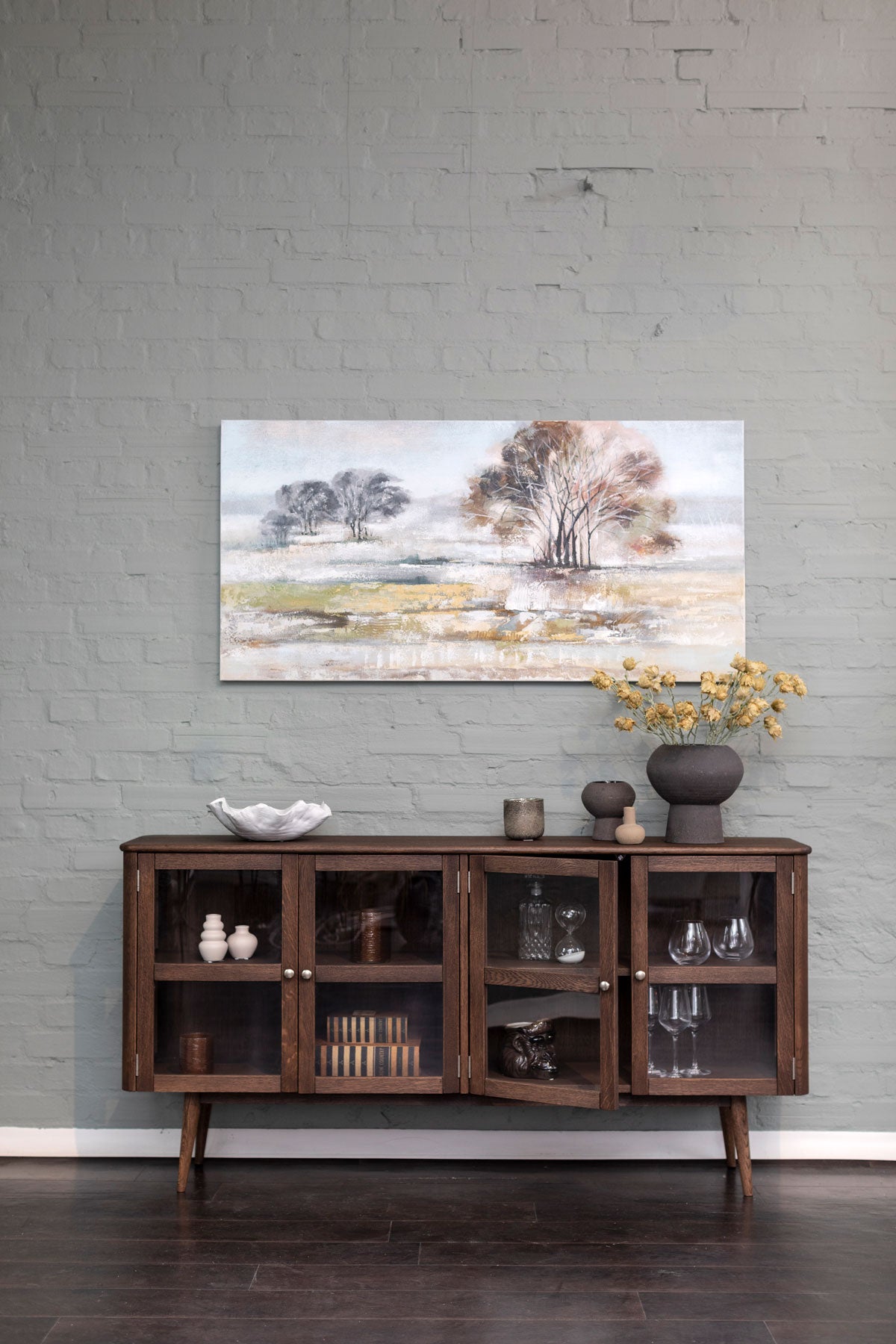 Loderup-Sideboard-Vitrin-Miljo