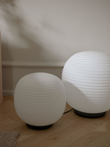 New-Works_Terra_2020_Lantern-Globe-Table-Lamp_Medium_Lantern-Globe-Floor-Lamp_Large_2