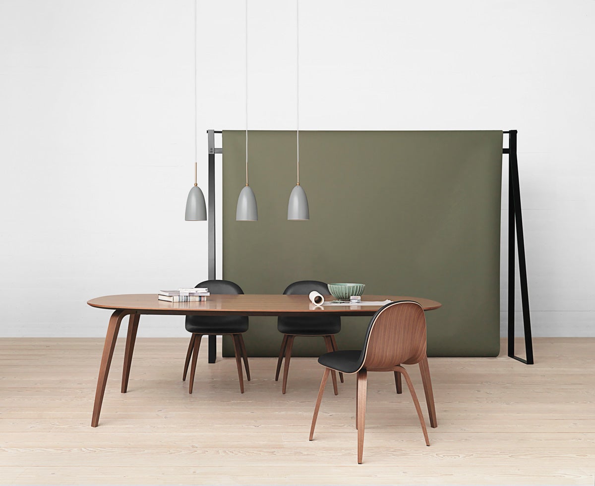 Gräshoppa-pendant---blue-grey_Gubi