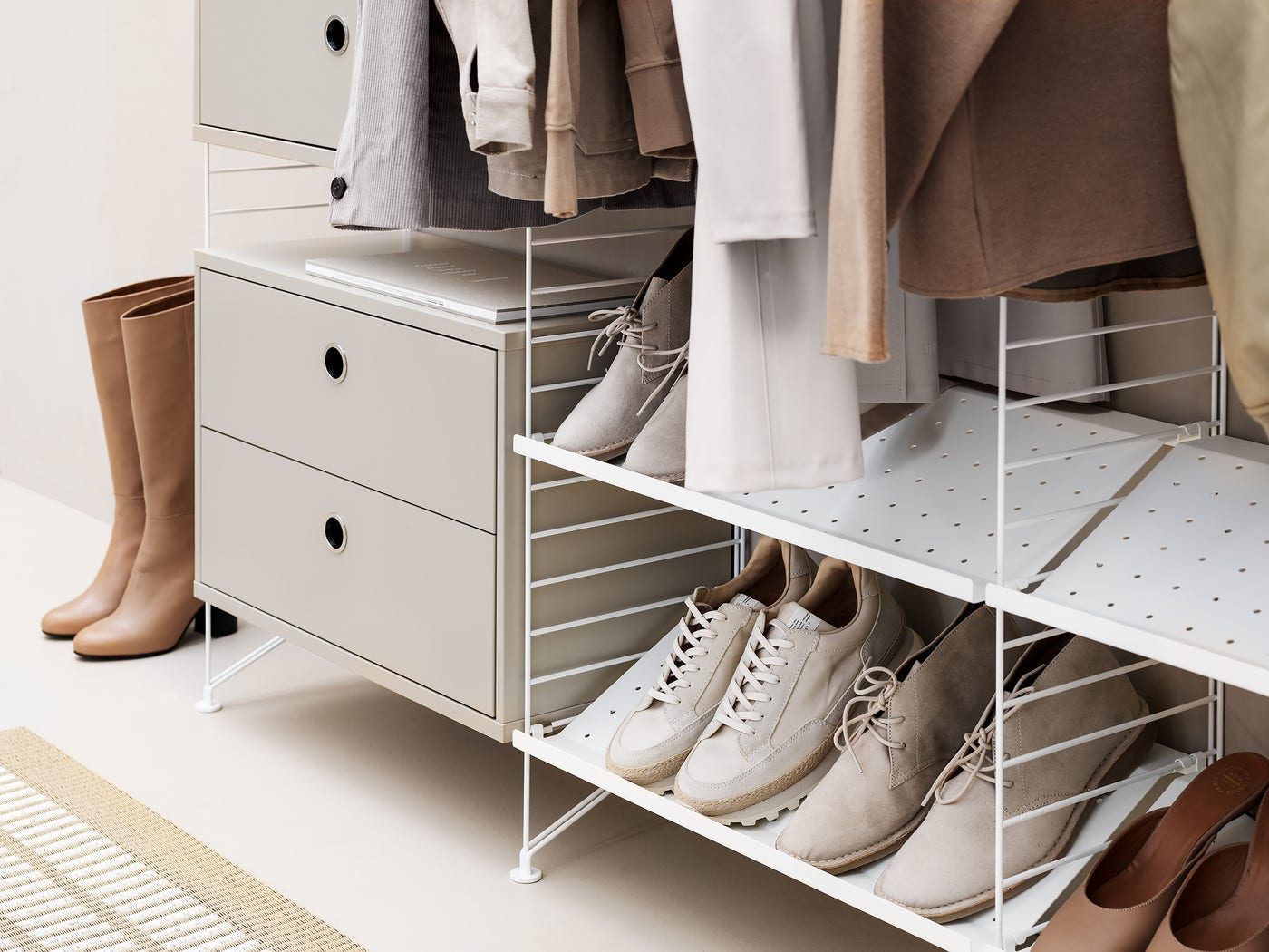 hallway-string-180924-0250_landscape.jpg hallway-string-180924-0250_landscape