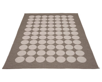 Hugo Matta Walnut / Linen Pappelina