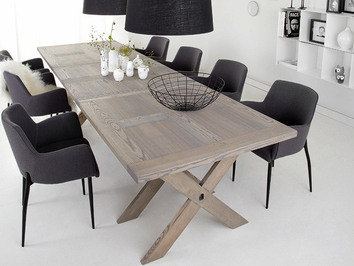 Ancona Matbord X-ben med svarta stolar