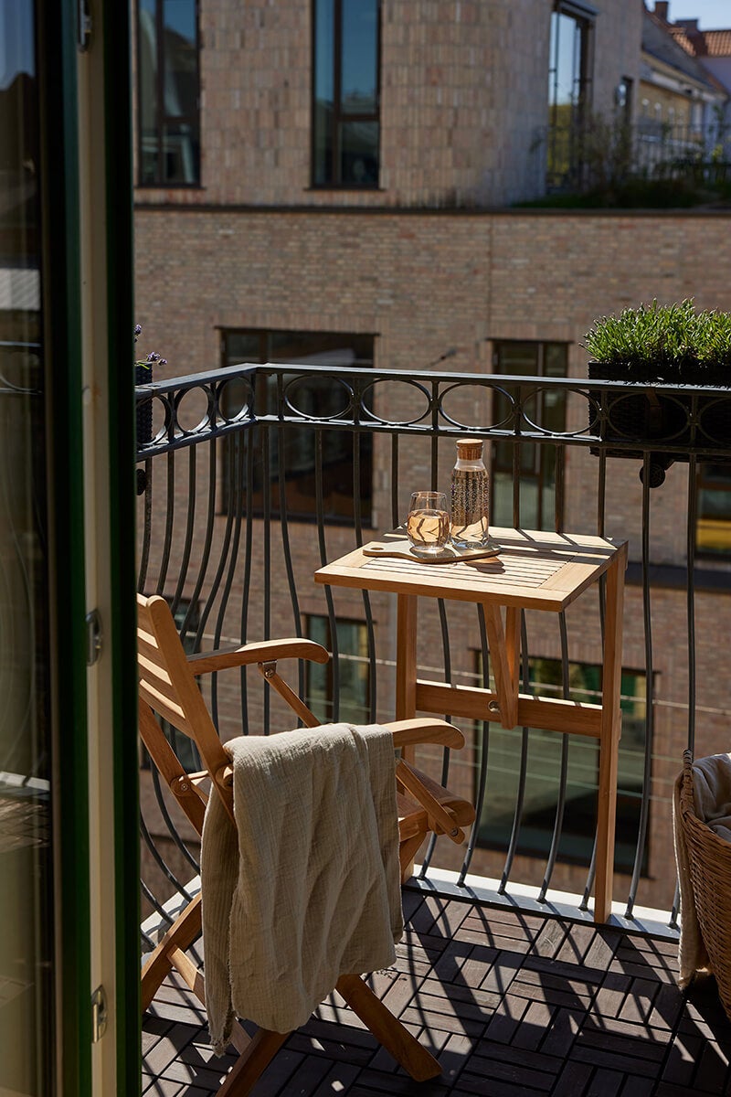 Cinas-Balkongbord-Teak-Miljo (2)