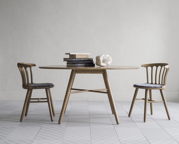 San Marco matbord runt Ø140 Oljad ek