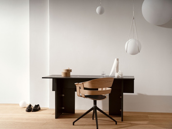 image4-2599-FlipTable-Lifestyle