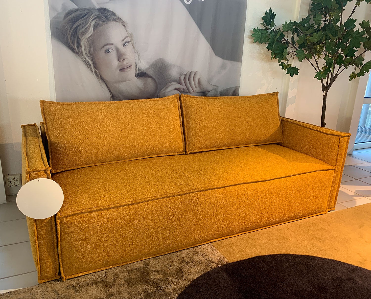 Newilla-baddsoffa-innovation-living-utstallningsex