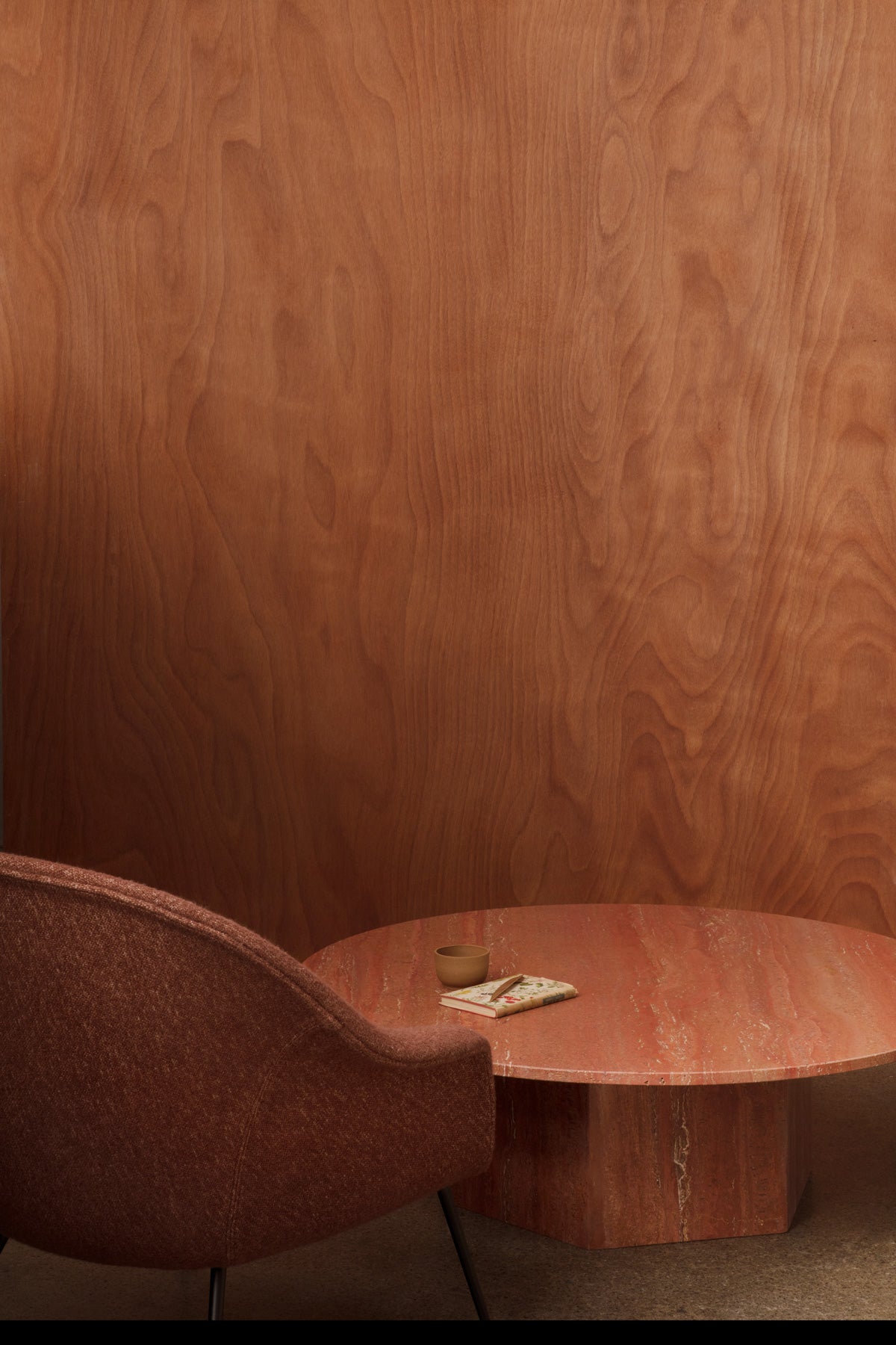 BatLoungeChair_EpicCoffeeTable_01