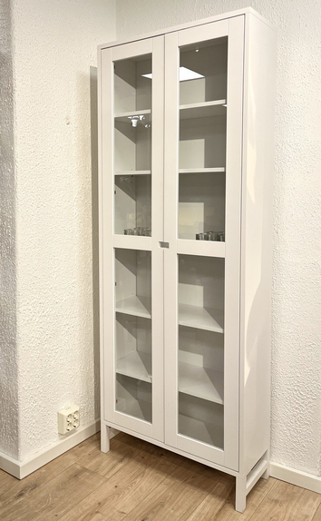 Falsterbo Vitrinskåp Utställningsrea