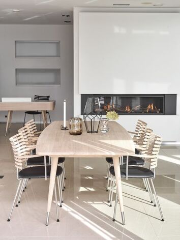 GM 9900 Point matbord från Naver Collection