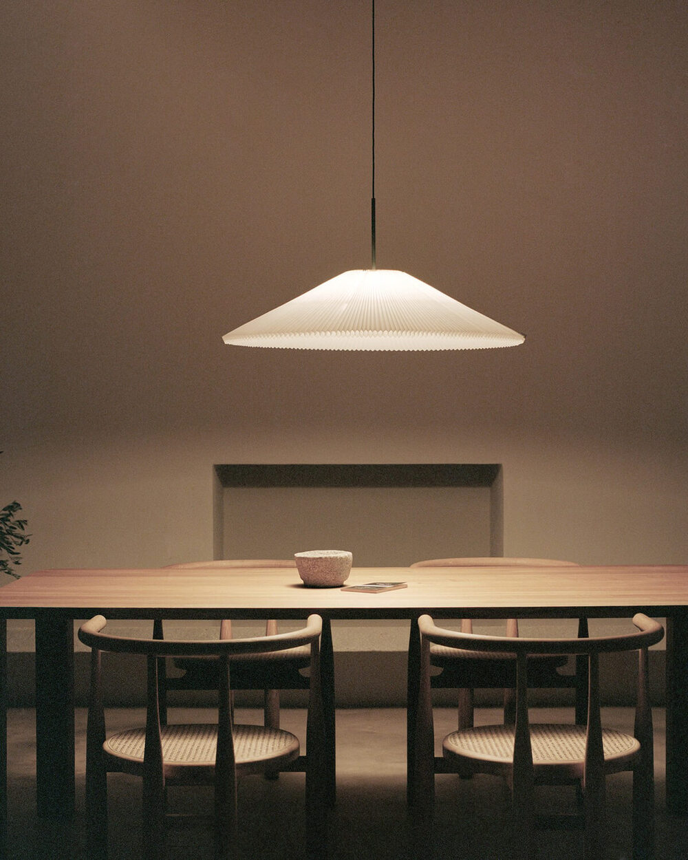 New-Works-Nebra-Pendellampa-stor