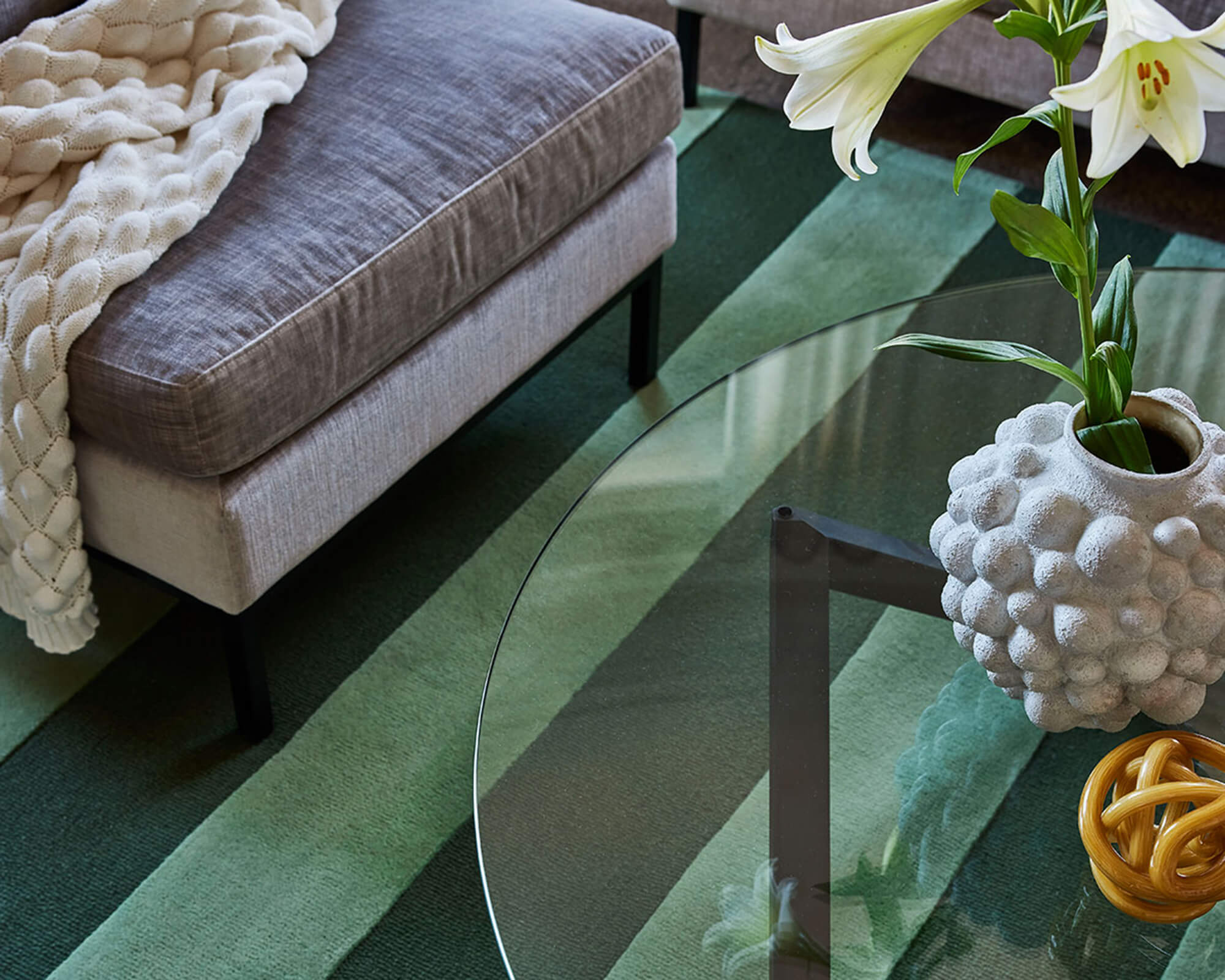 Classic-Stripe-Boucle-Matta-Gron-Miljo-Tibergs-Mobler