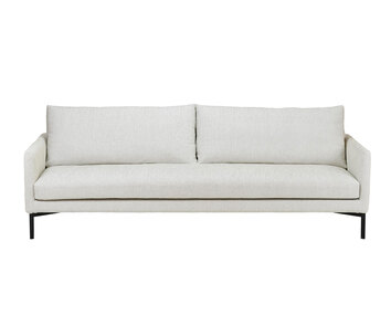 Soffan Band C, med bredd 215 centimeter. Soffan är klädd i tyget Grace 101. 