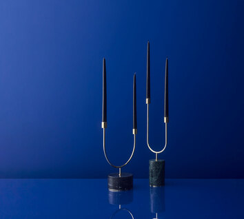 Grasil Ljusstake Svart Marmor/ Guld med svarta ljus