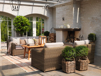 Glendon Soffa och Glendon Fåtölj i uterum