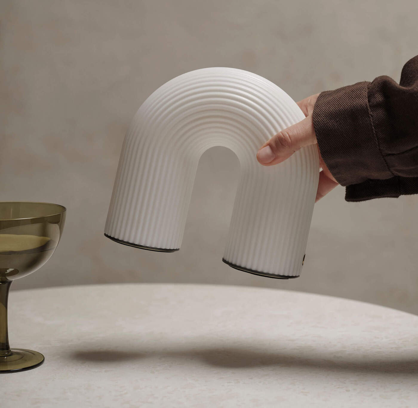 Ferm-Living-Vuelta-portabel-lampa