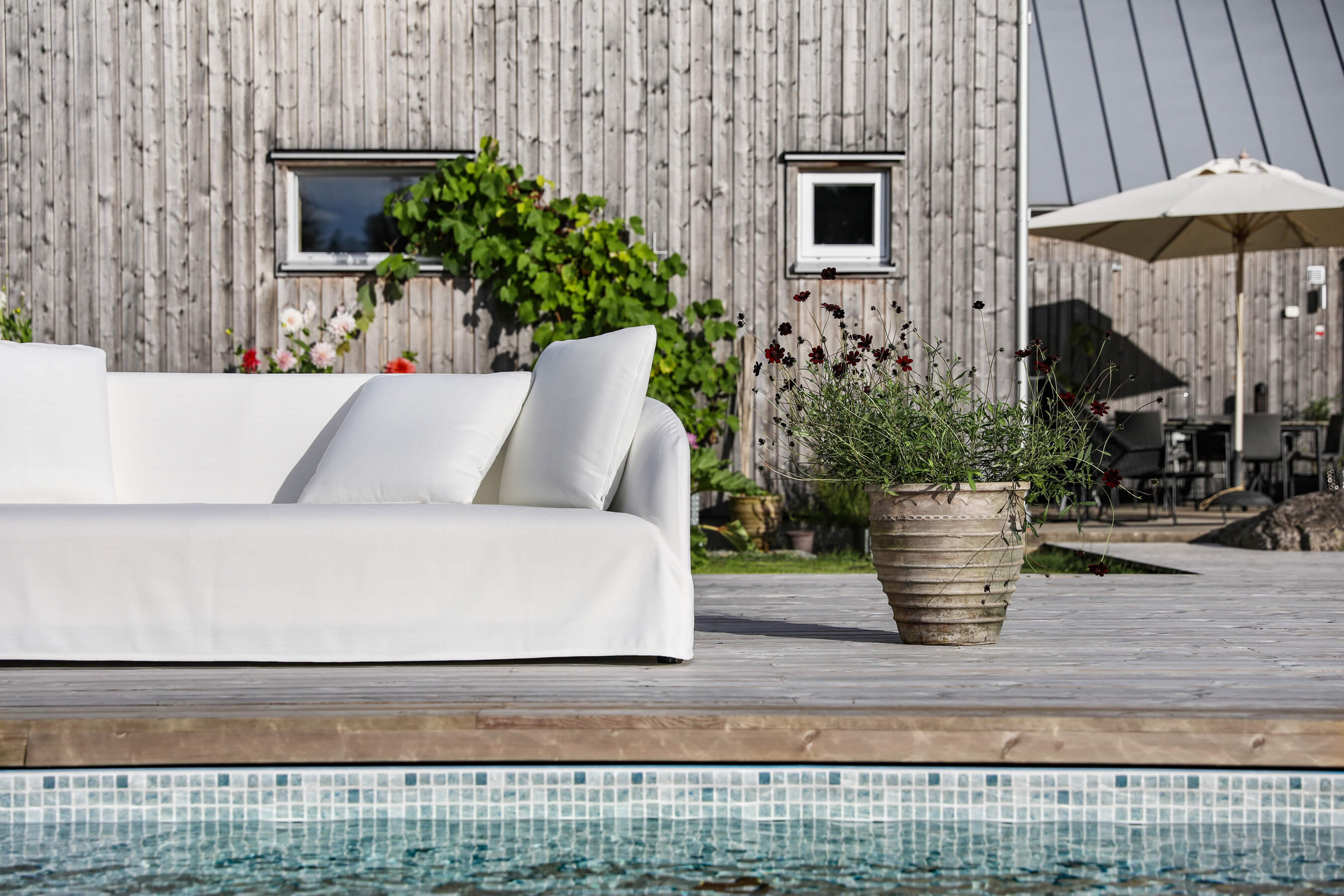 DAHLIA_interior_4seater_maple_1_off_white_4