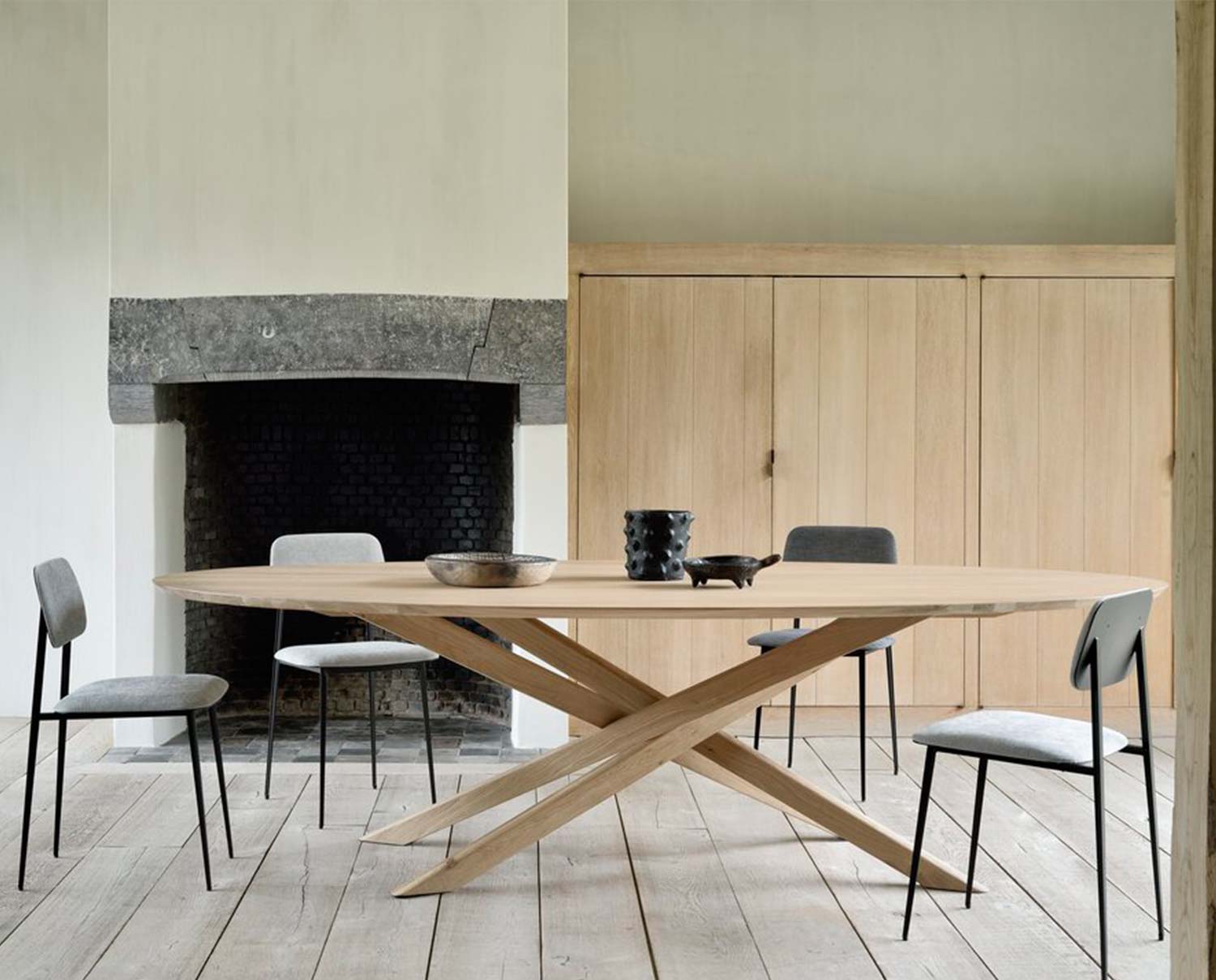 Mikado-matbord-50181-miljö1-ethnicraft