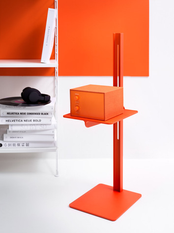 String Museum sidobord orange
