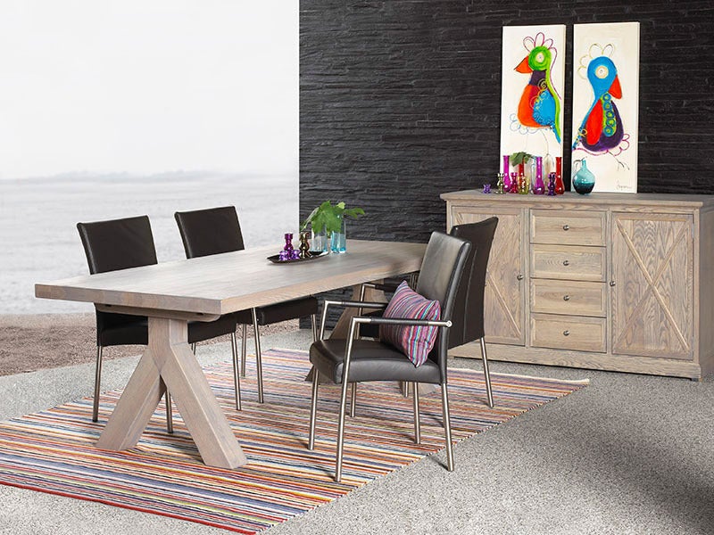 Anacona Matbord med Y-ben med stolar i svart läder