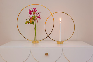 Ljusstaken Gloria från Klong i mässing