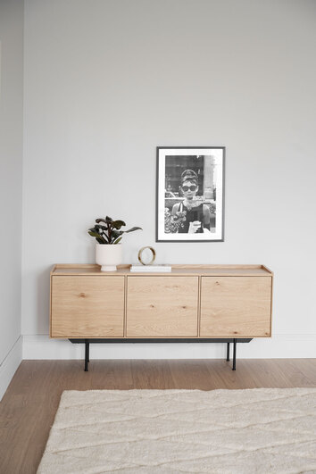 Rustika Brewerton sideboard i ek från Rowico.