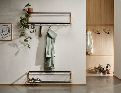 Essem-Anna-Hatthylla-Svart-Ek-Miljö-01.jpg Anna Hatthylla | 100 centimeter bred | Svart/Ek