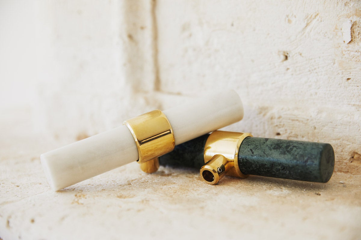 Baton Spjällvred i olika färger liggande på varandra