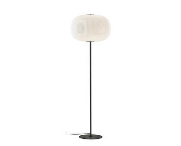 LeKlint332_Lamella_floor_lamp_black_packshot2