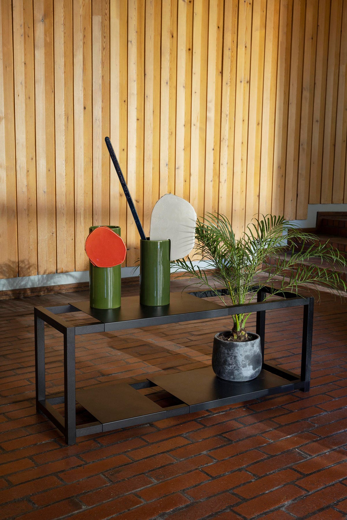 The-Botanic-Shelf-Low-Black-Black-Miljobild