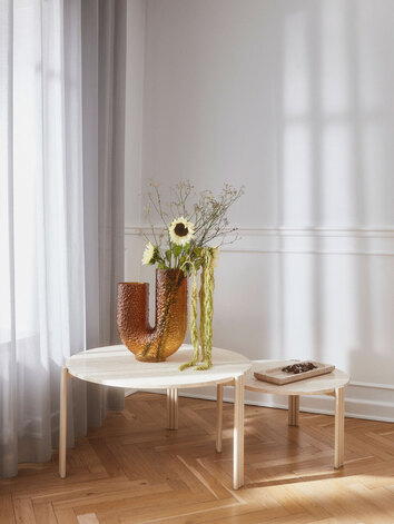 Tribus Soffbord Ø60 | Sand/Travertin