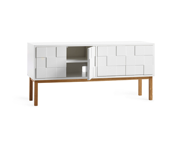 Collect-2010-mediabänk-oljad-ek-öppen-dörr