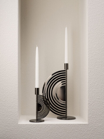 Cirkus Ljusstakar Svart, kombinera liten och medium tillsammans för ett snyggt stilleben. 