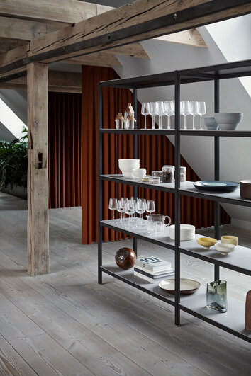 Vipp-475-Rack-Tall-Keramik-Miljobild-1