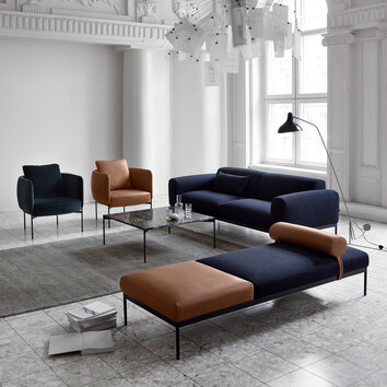 Miljöbild på soffan Bon, klädd i tyget Malawi 17 