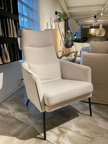 Siri-fatolj-sits-utställningsex-1