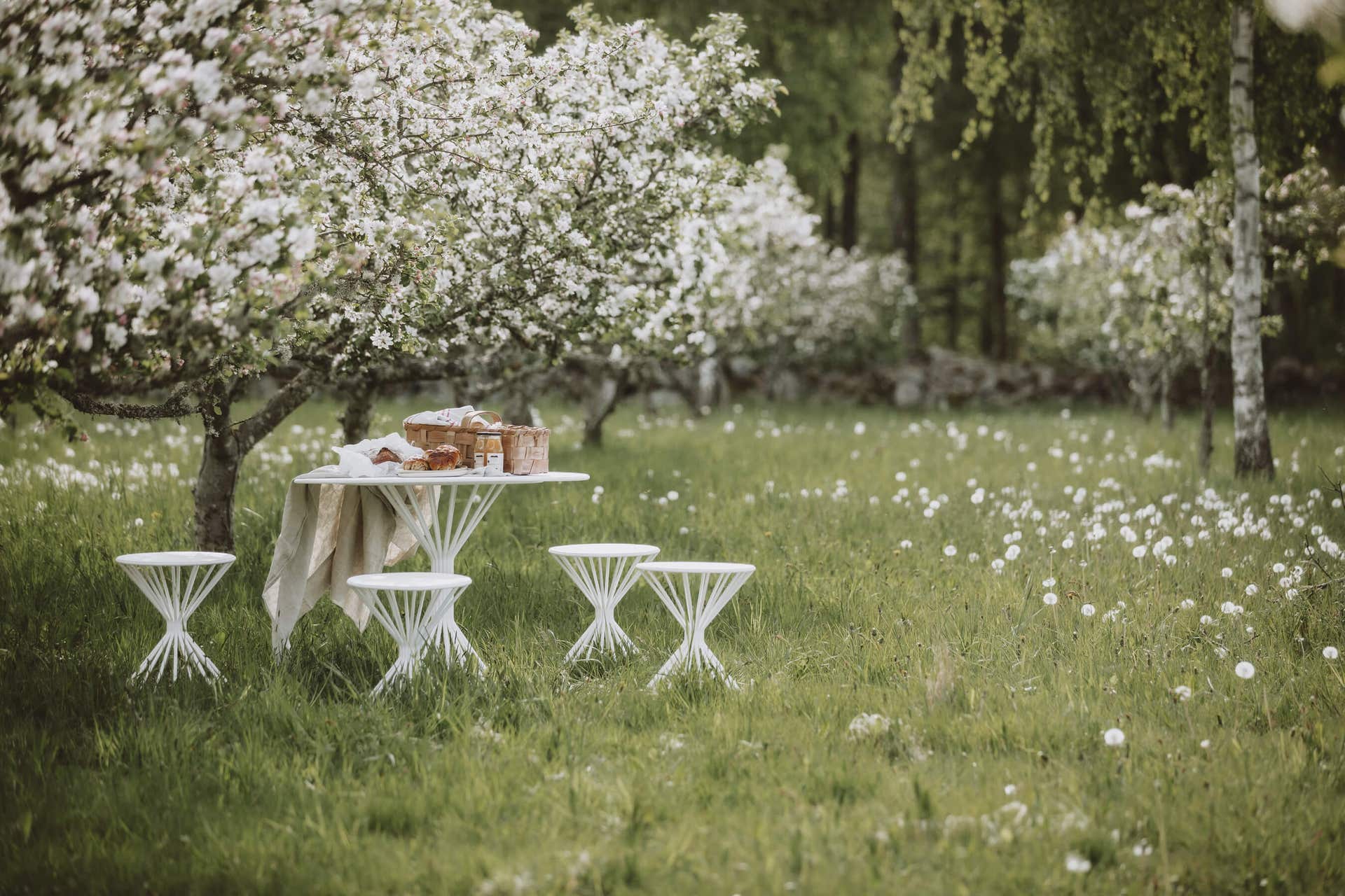 Fabrikant-Brand-Header-FAB8151-FAB2154.jpg Handla utemöbler från Fabrikant hos Tibergs Möbler