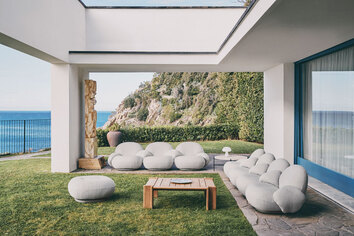 Atmosfera Soffbord i soffgrupp i utomhusmiljö