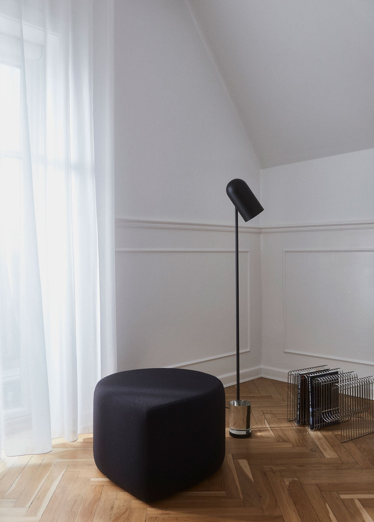 Stilla Puff | Tyg Anthracite Bouclé