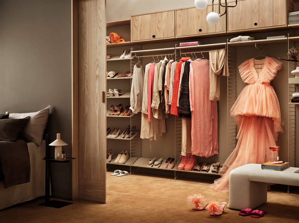 Inspiration String system till walk in closet eller garderoben i ek
