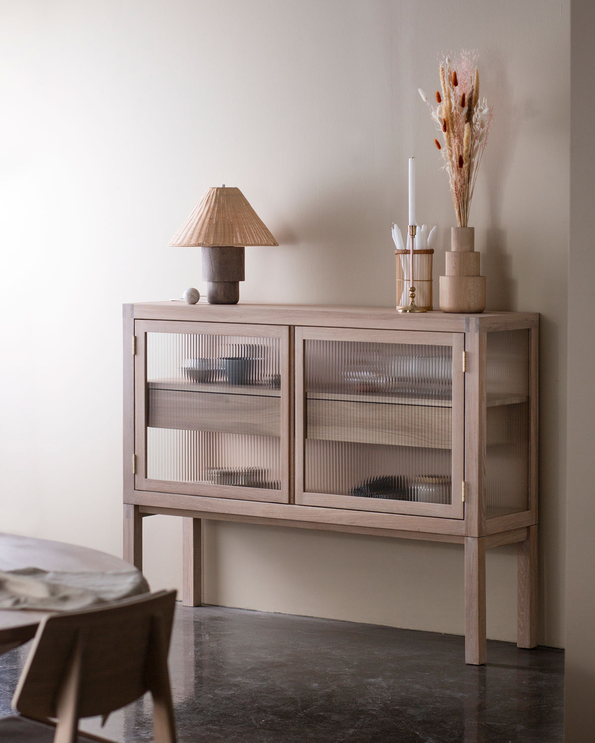CURIO_sideboard_001