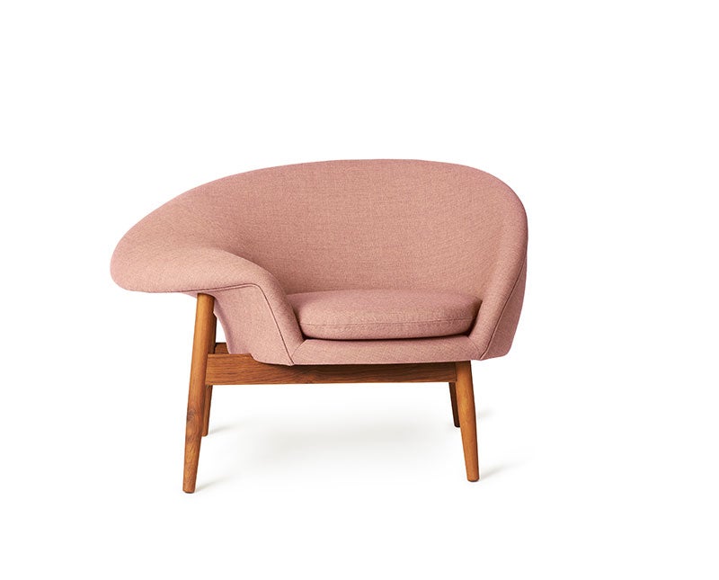friedegg-loungechair-teak-palerose-01-warm-nordic