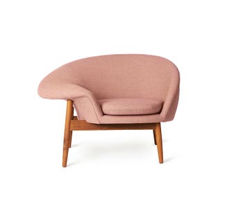 friedegg-loungechair-teak-palerose-01-warm-nordic