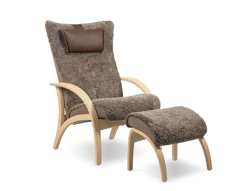 Delta Adventure Fåtölj med Pall | Fårskinn Tryffel / Vitoljad Ek