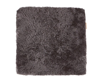 Jill stolsdyna vadderad 40x40 cm i färg carbon från Shepherd