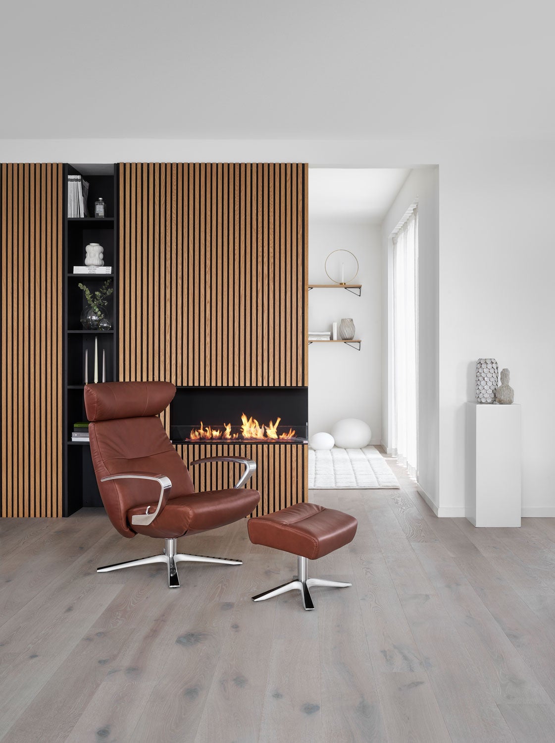 Conform-Style-Chair-Quattro-Aluminium-Western-Cognac-Lifestyle